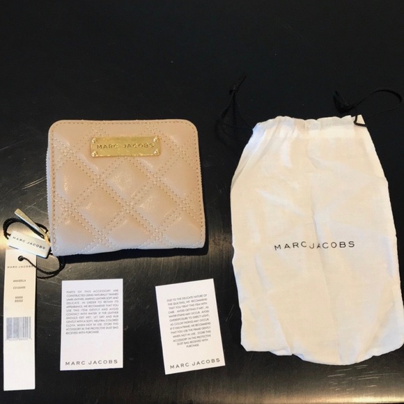 NWT authentic luxury Marc Jacobs quilted wallet - Picture 2 of 8
